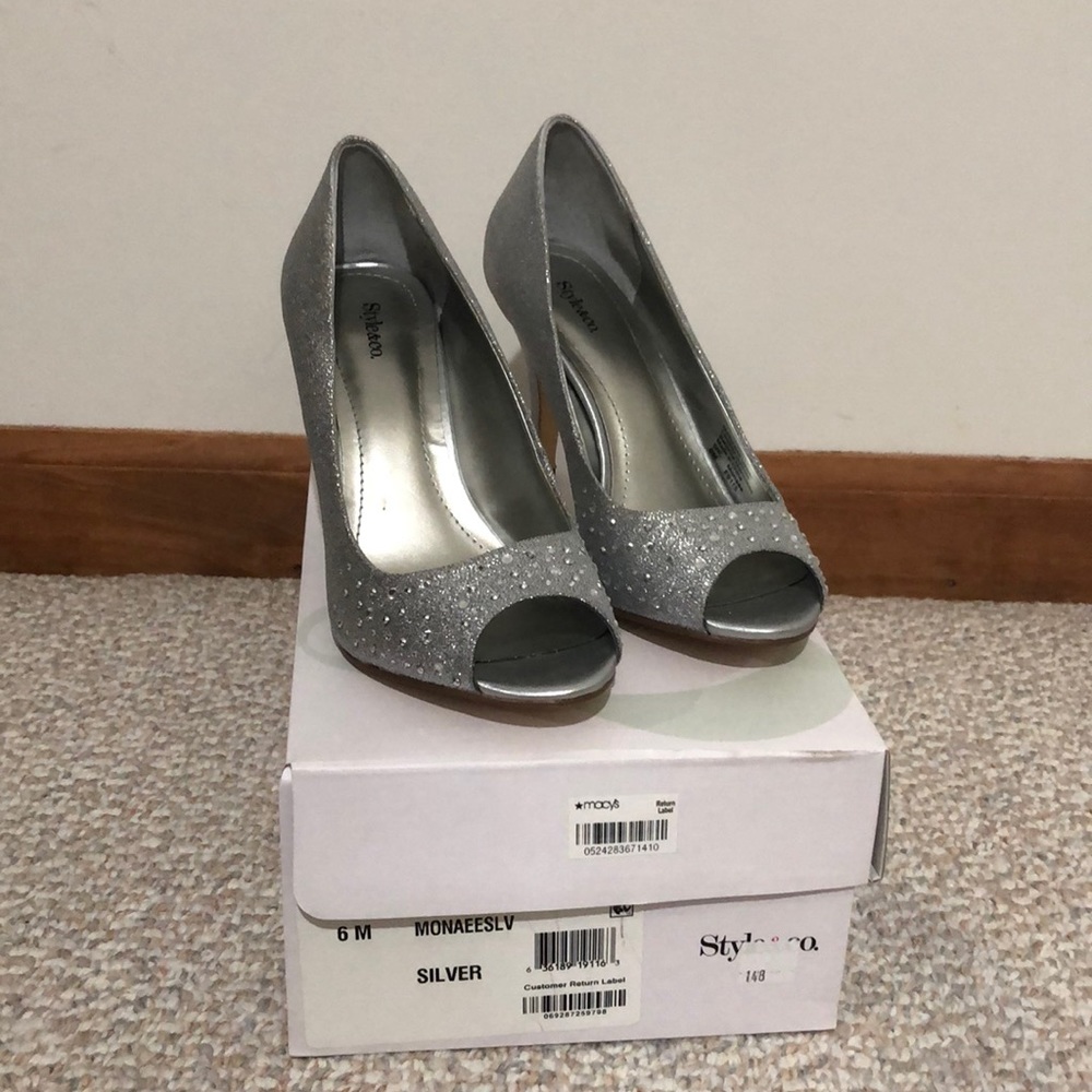 Style & Co. Silver Peep Toe Heels